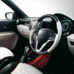 Suzuki Ignis trail inside