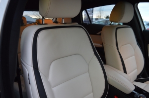 Infinity Q30 Front seats