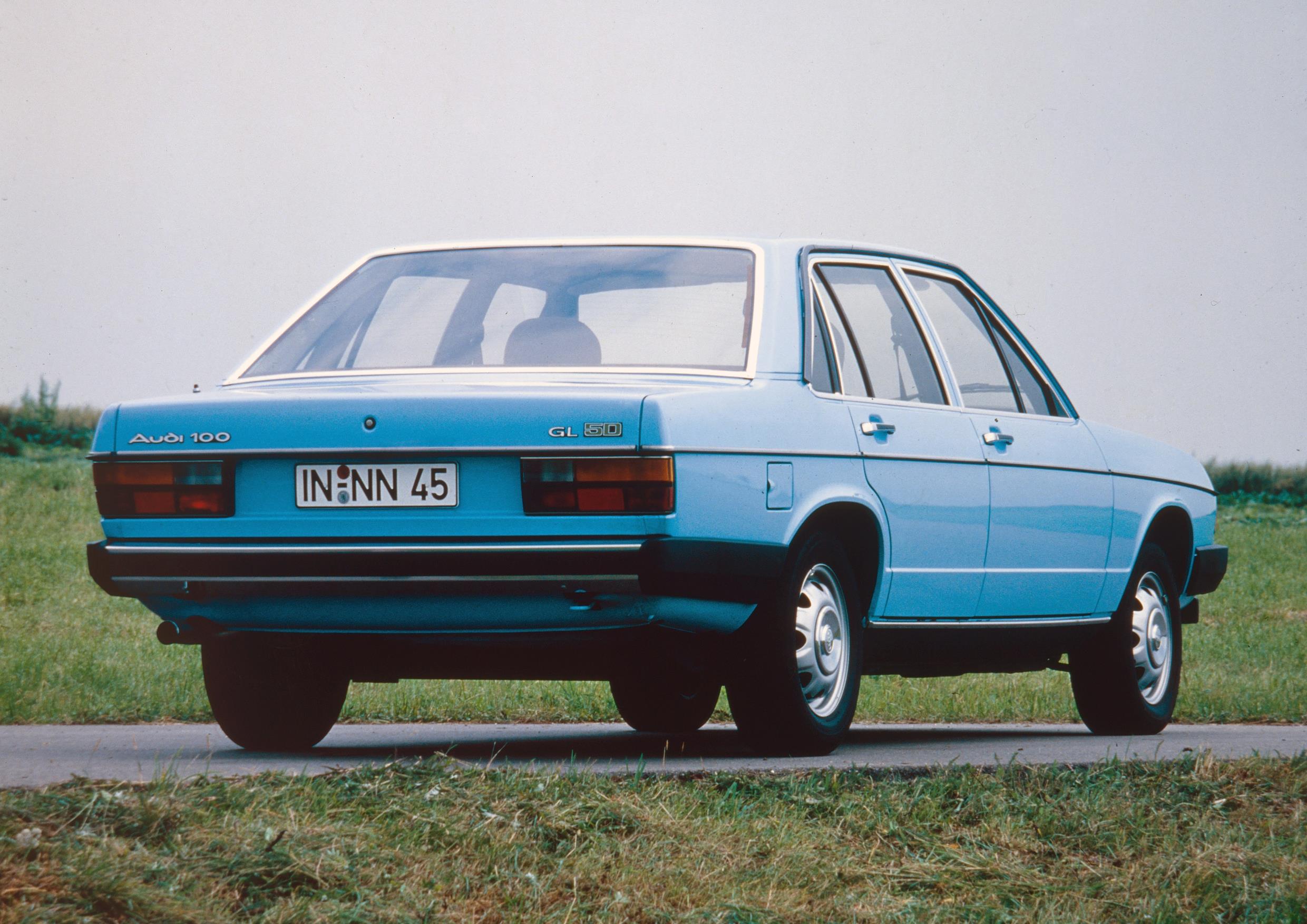 Audi 100 Dev